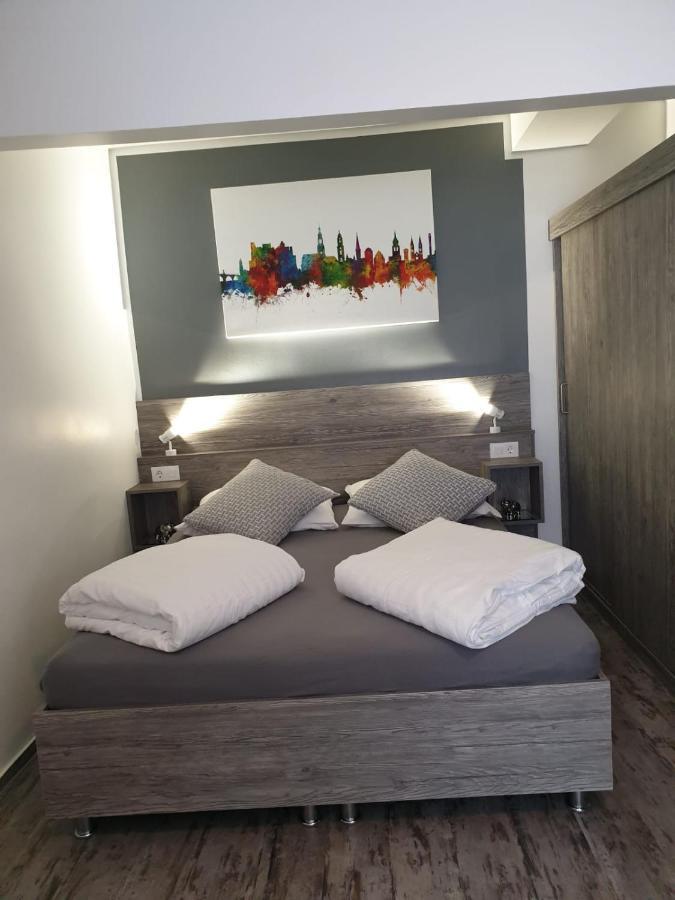 Zwei A Gasthuis 3*