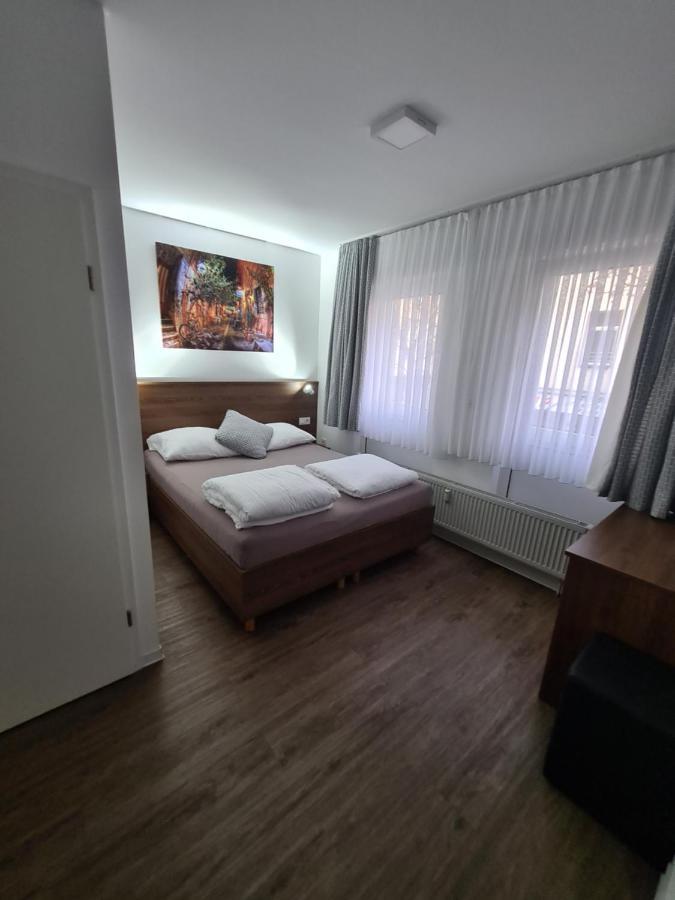 Zwei A 3* Leverkusen